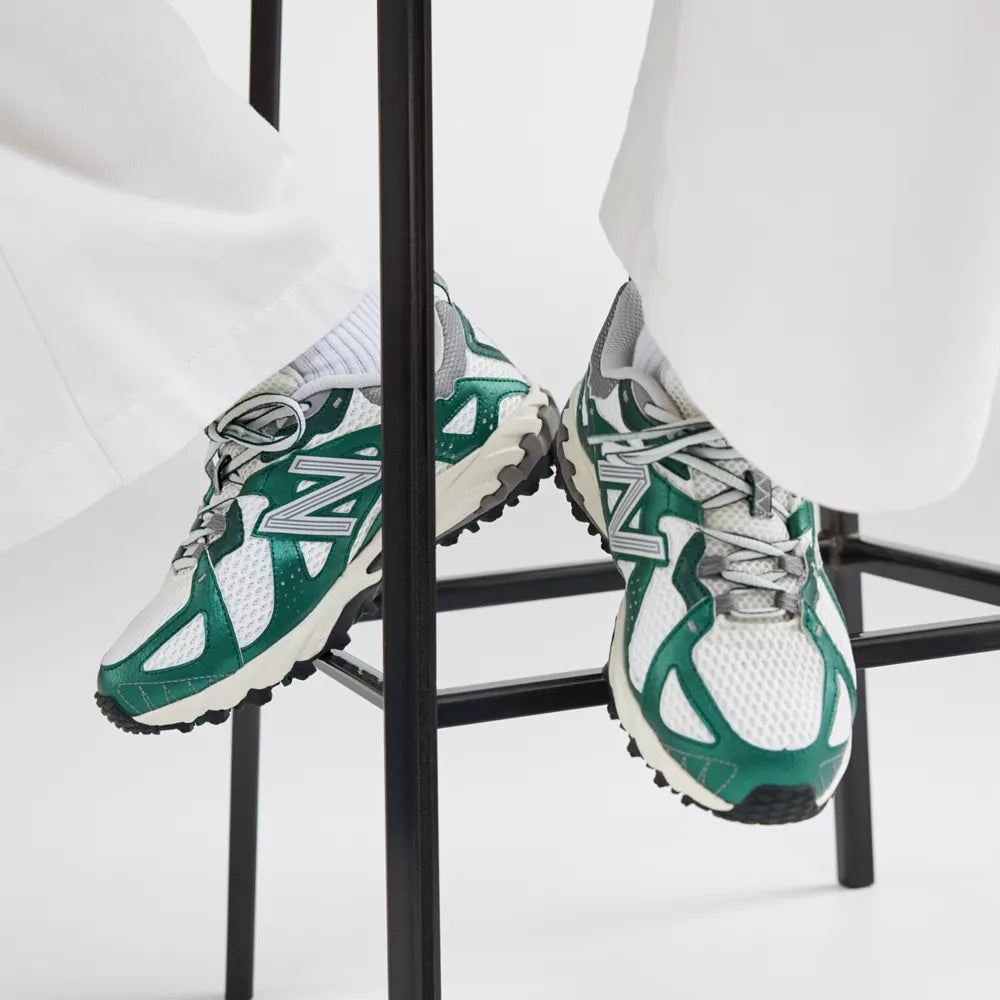New Balance 610v1