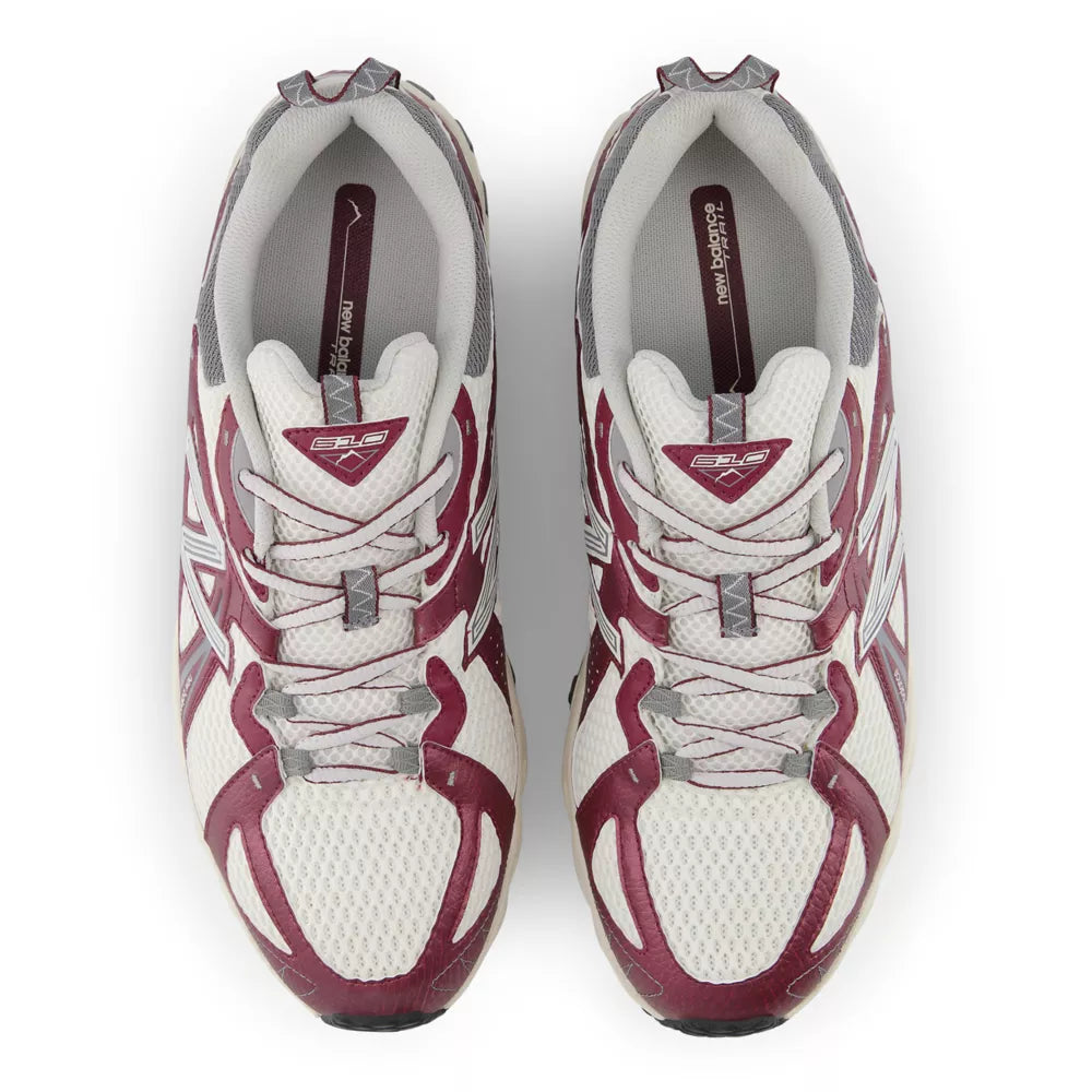 New Balance 610v1