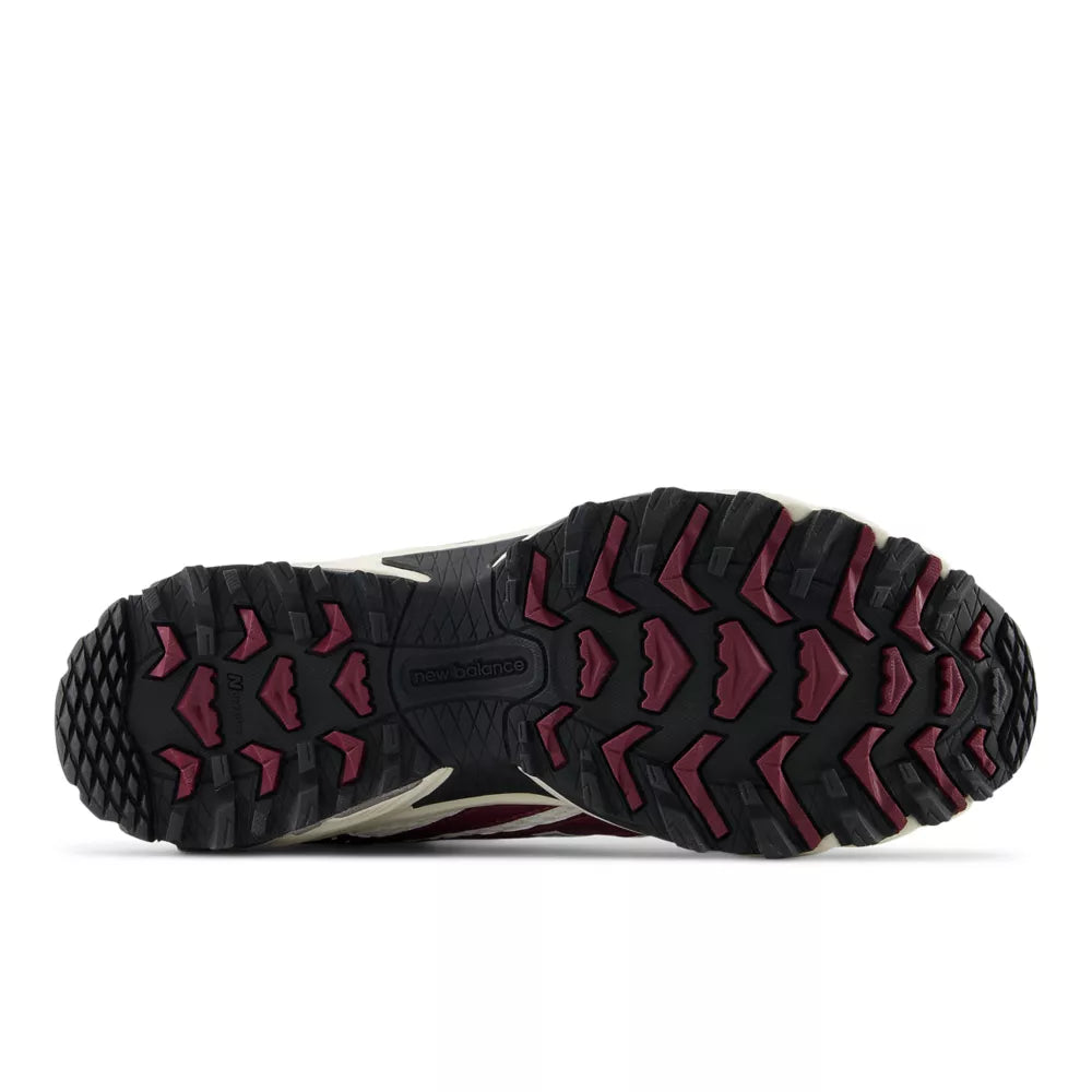 New Balance 610v1