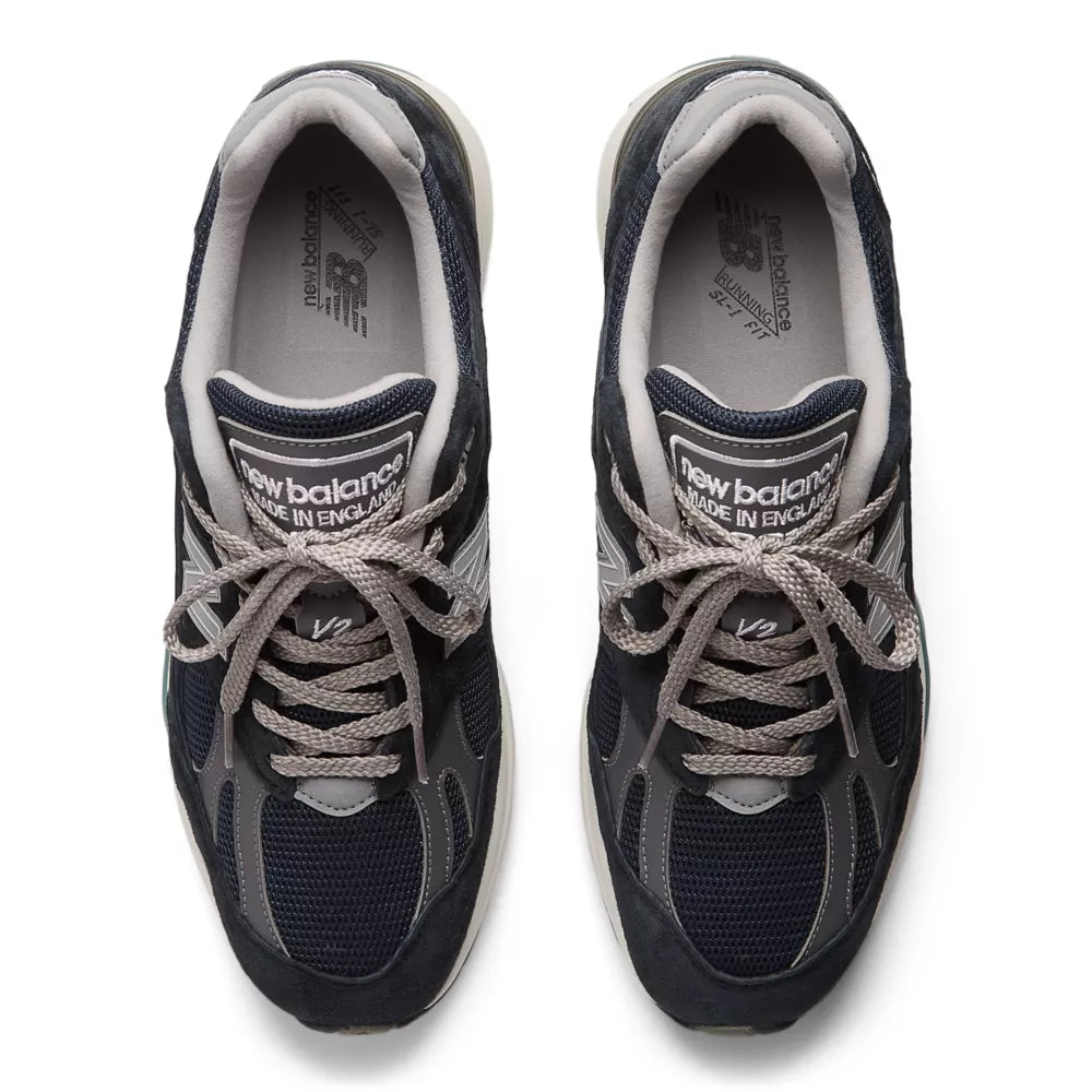 MADE in UK 991v2
