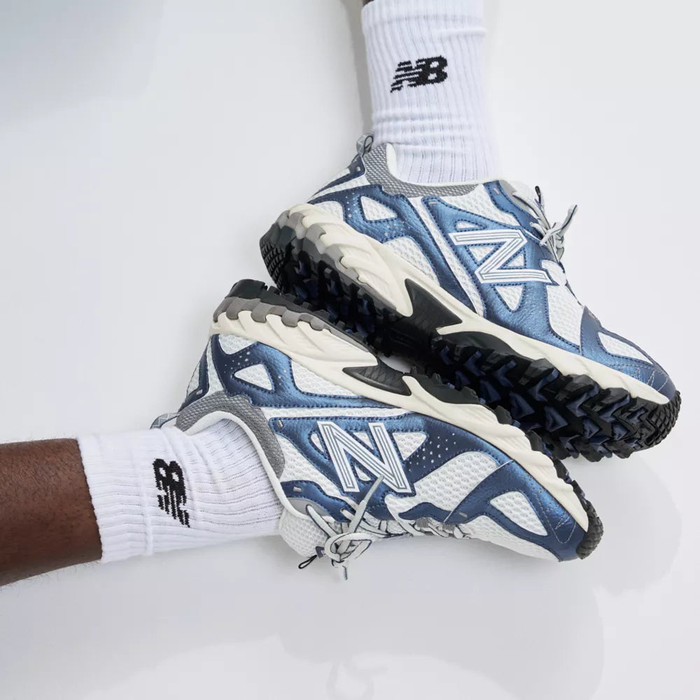 New Balance 610v1